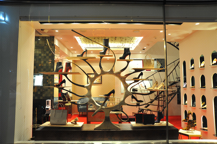 Louis Vuitton Store Front Window On Ginza Street In Tokyo Stock